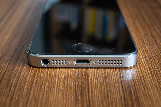 Замена динамика на iPhone в Долгопрудном